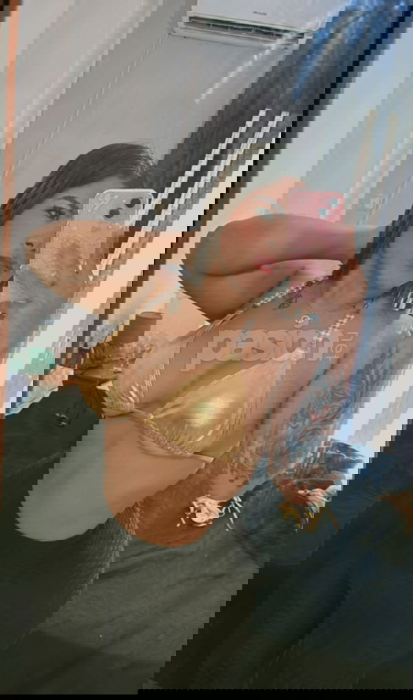 Hola, soy Mariam, una chica extrovertida, atractiva y muy coqueta. Estoy en la ciudad por primera vez y me encantaría que hablásemos. Si quieres pasar un buen rato y descubrir la ciudad juntos, no dudes en contactarme. Mi número es: 641704560. Podemos quedar en cualquier momento del día, estaré encantada de conocerte y que me muestres este lugar tan bonito. ¡Espero tu mensaje! Mariam, mujeres, putas Mallorca no, escorts Mallorca no