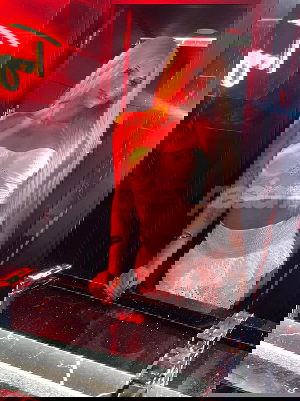 Soy Valeria, una chica trans con un encanto especial, lista para disfrutar de momentos increíbles. Mi figura no dejará a nadie indiferente. Espero que me sugieras planes interesantes que me hagan sonreír. Estoy disponible tanto de día como de noche, ¡así que no dudes en contactarme cuando quieras! Mi móvil es 604279156. Estoy siempre lista para pasarla bien y vivir experiencias memorables. ¡Espero tu llamada! Valeria, trans, putas Alicante no, escorts Alicante no