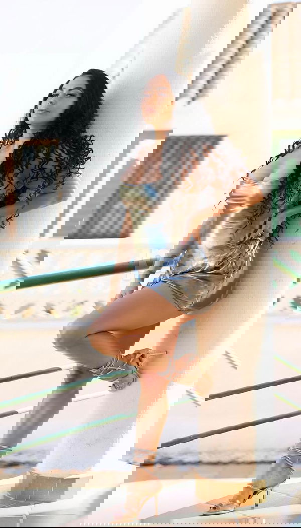 Hola, soy Sofía, tengo 34 años y soy de Canarias. Me gusta disfrutar de buenos ratos con personas que tengan buen rollo y que sean alegres. Me adapto a cualquier plan, tanto de día como de noche, porque me encanta sacar el máximo partido a la vida. Si te animas a conocerme, aquí estoy. Mi móvil es: 682746685. ¡Nos vemos pronto! Sofía, mujeres, putas Canarias no, escorts Canarias no