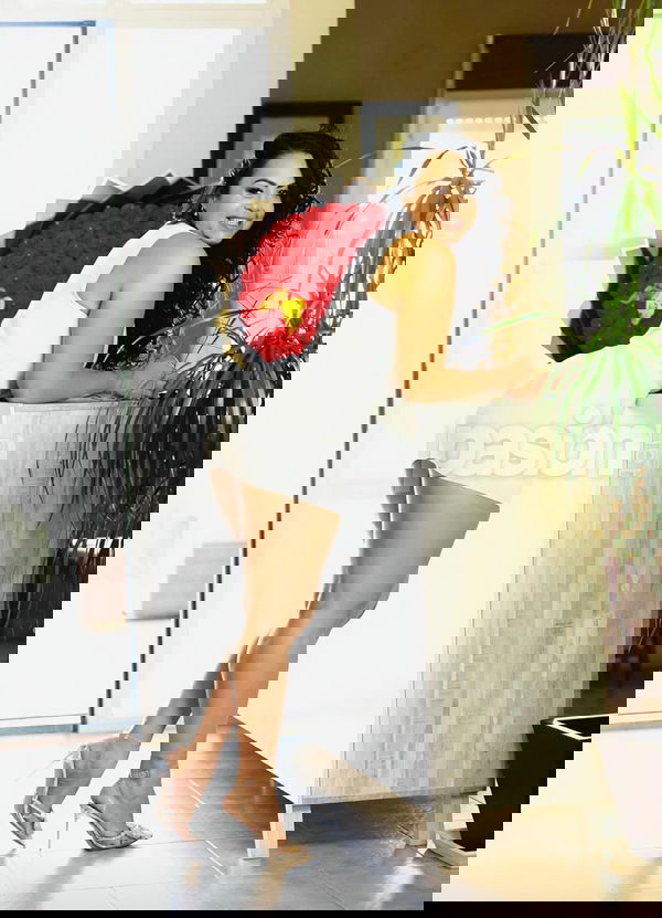 Hola, soy Sofía, tengo 34 años y soy de Canarias. Me gusta disfrutar de buenos ratos con personas que tengan buen rollo y que sean alegres. Me adapto a cualquier plan, tanto de día como de noche, porque me encanta sacar el máximo partido a la vida. Si te animas a conocerme, aquí estoy. Mi móvil es: 682746685. ¡Nos vemos pronto! Sofía, mujeres, putas Canarias no, escorts Canarias no