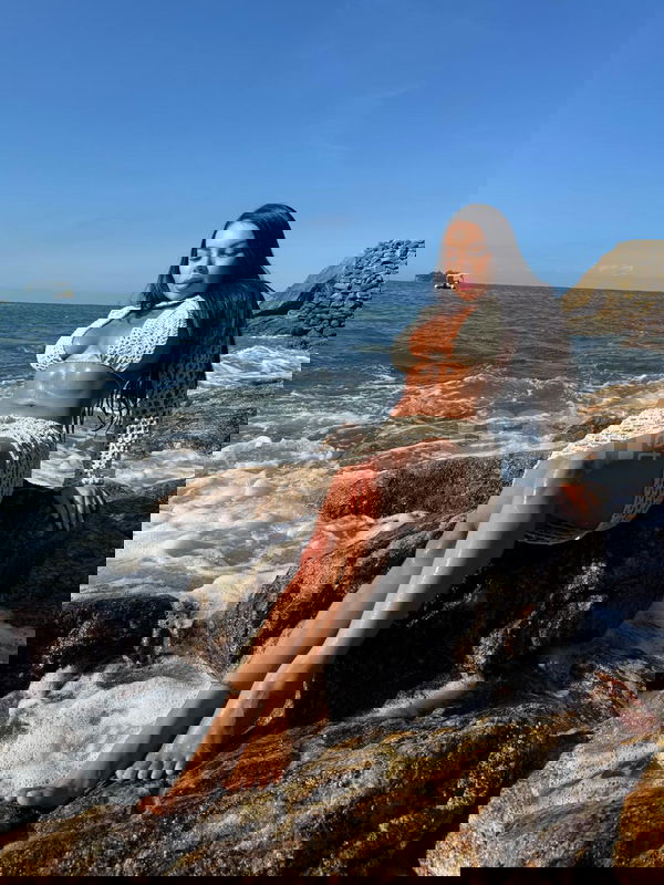 Hola, soy Kelly y vengo de Brasil. Soy una persona divertida y siempre sonriente. Me gusta salir, bailar y disfrutar de la buena compañía. Estoy muy contenta de estar aquí y sigo mejorando mi español, por lo que me encantaría conocerte para charlar un rato y practicar el idioma. Si te interesa pasar un buen rato, no dudes en contactarme. Mi número de móvil es 662342442. ¡Espero hablar pronto contigo! Kelly Maya, mujeres, putas Guipuzcoa no, escorts Guipuzcoa no