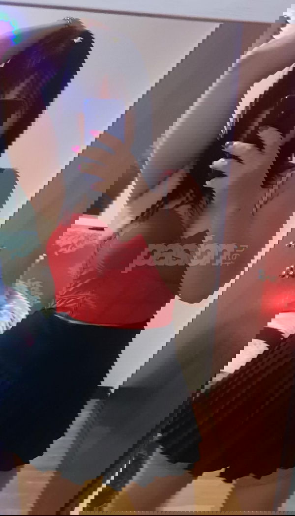 Hola, soy Mariana, una chica encantadora y simpática. Disfruto mucho de hacer deportes porque considero muy importante el bienestar tanto físico como mental. Me gusta salir con gente para disfrutar de una buena copa y, después, moverme un poco en la pista de baile hasta que no pueda más. También me encanta relajarme en terrazas o pubs de moda, disfrutando de charlas tranquilas. Si quieres contactarme, mi móvil es 603115017. ¿Te animas a pasar un buen rato? Mariana, mujeres, putas Cantabria no, escorts Cantabria no