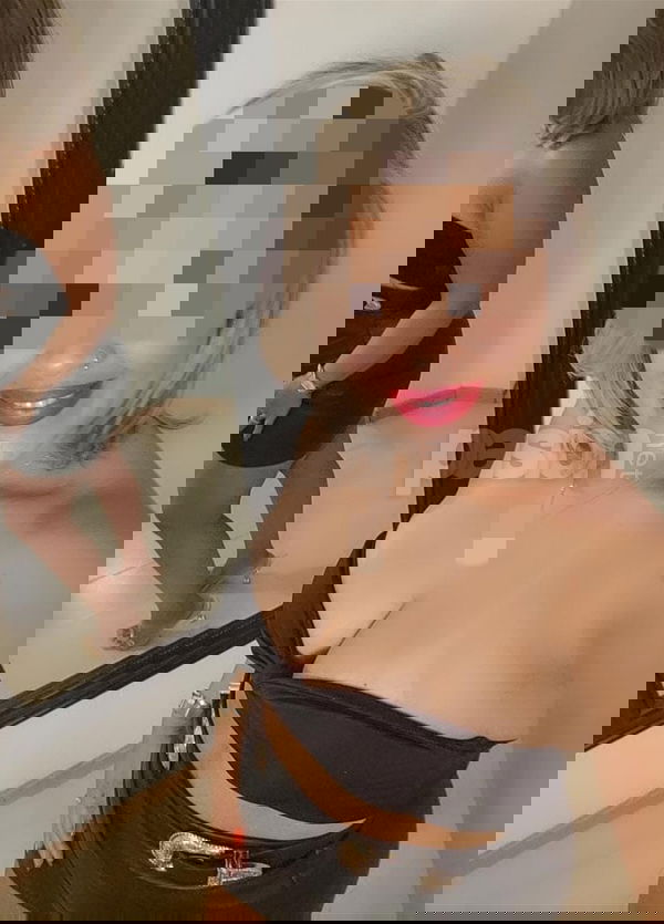 ¡Hola! Soy una persona que siempre aporta buenas vibras a donde voy. Estoy de vuelta en esta ciudad que me tiene encantada. Mi móvil: 632191851Me fascinan sus paisajes, la gente y la comida. En resumen, me gusta todo lo que ofrece. Si te apetece, llámame o mándame un mensaje por WhatsApp. Si eres una persona abierta y divertida como yo, estoy convencida de que haremos muy buena conexión. Luna, mujeres, putas Cantabria no, escorts Cantabria no