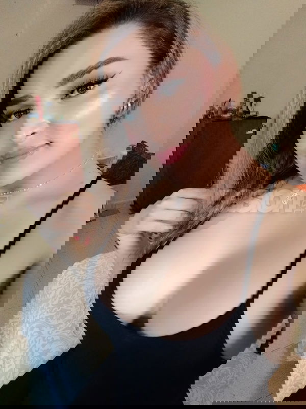 Hola, soy Carol y acabo de aterrizar en la ciudad. Me considero una persona simpática y llena de energía. Soy latina y disfruto crear conexiones y vivir momentos divertidos. Estoy aquí solo por unos días, así que me gustaría aprovechar al máximo mi tiempo. Si te apetece, escríbeme y podemos charlar un rato o planear algo interesante. Puedes contactarme al 613806912. ¡Espero poder conocerte! Carol, trans, putas Álava no, escorts Álava no