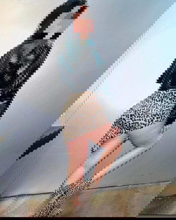 Hola, soy Alejandra, una chica colombiana que acaba de llegar a la ciudad. Busco conocer a caballeros con los que pueda charlar y hacer algo divertido. Me considero amable, simpática y con un toque dulce. Si quieres, no dudes en llamarme o enviarme un mensaje por whatsapp. ¡Espero conectar contigo pronto! Mi móvil: 612249606 Aleja, mujeres, putas La Coruña no, escorts La Coruña no