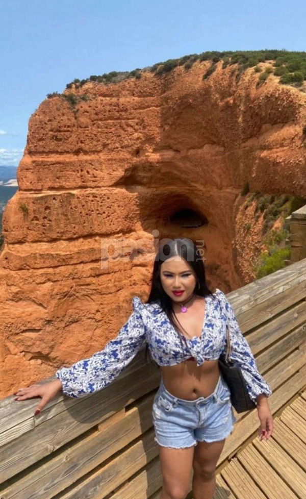 ¡Hola! Soy Ariadna, una chica divertida y con ganas de conocer a gente nueva. Me encanta viajar y siempre busco oportunidades para explorar lugares diferentes. En mis ratos libres, me gusta salir de compras por la ciudad y disfrutar de buenas comidas. También soy fan de salir de fiesta y no me suelo perder las mejores noches en locales interesantes. Si quieres charlar o compartir planes, no dudes en contactarme. Mi móvil es 666007641. ¡Vamos a disfrutar juntos de momentos memorables! Ariadna, trans, putas Vizcaya no, escorts Vizcaya no