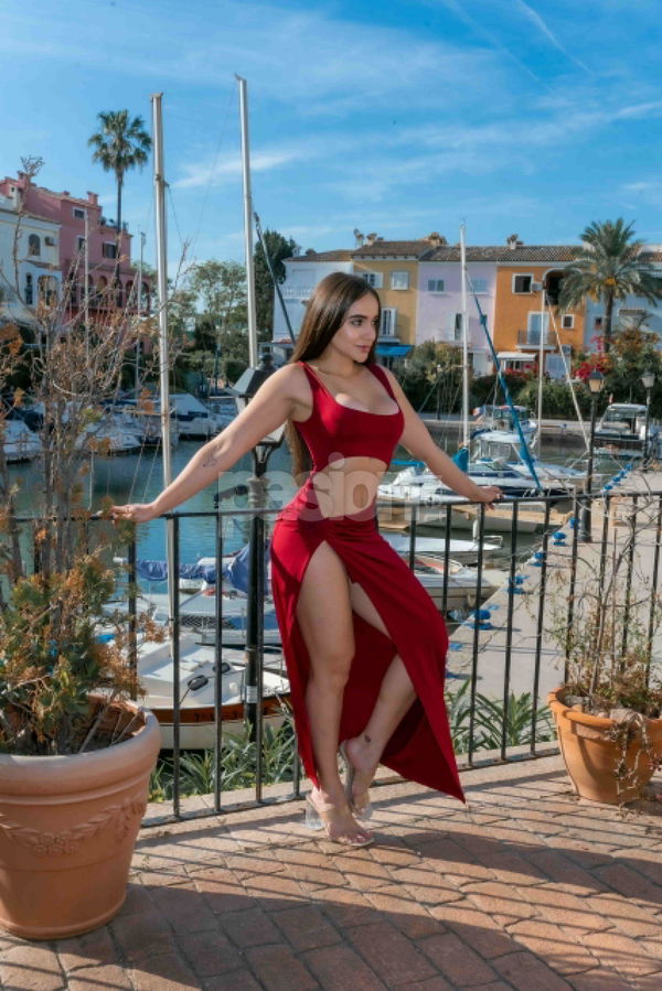 ¡Hola! Soy Antonella y acabo de llegar a la ciudad. Soy una persona muy alegre y extrovertida, siempre dispuesta a conocer a gente nueva. Me encantaría rodearme de personas simpáticas y divertidas. Si te apetece, mándame un mensaje y podemos hablar un rato. Estoy deseando hacer nuevas conexiones. Recuerda que puedes encontrarme al 632881315. ¡Hablemos y disfrutemos de buenas charlas! Antonella, mujeres, putas Alicante no, escorts Alicante no