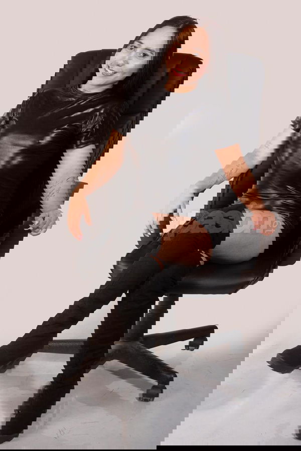 Hola chicos, soy Samantha, una masajista que sabe cómo proporcionar momentos de relax de una manera muy especial. Siempre estoy dispuesta a ofrecerte una experiencia única. ¡Estoy aquí para hacerte sentir genial! SAMANTHA APASIONADA Y ENÉRGICA, mujeres, putas Barcelona no, escorts Barcelona no