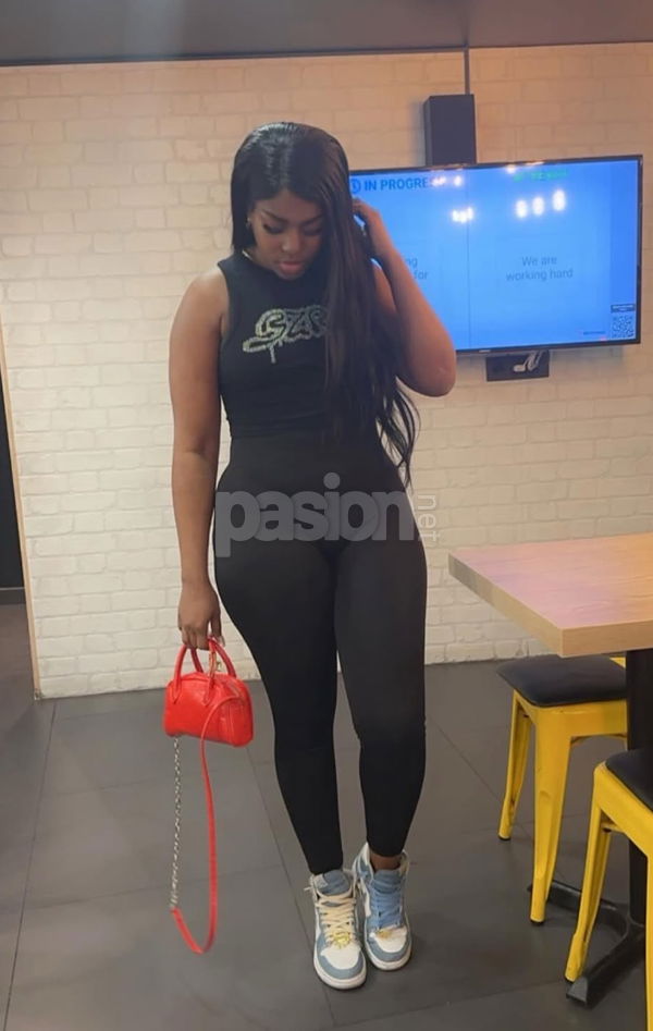 Hola, soy María, una persona con mucha energía y carisma, lista para vivir momentos únicos. Me encanta divertirme con quienes saben disfrutar de la vida en Gijón. ENCANTADORA MORENA, mujeres, putas Gijón no, escorts Gijón no