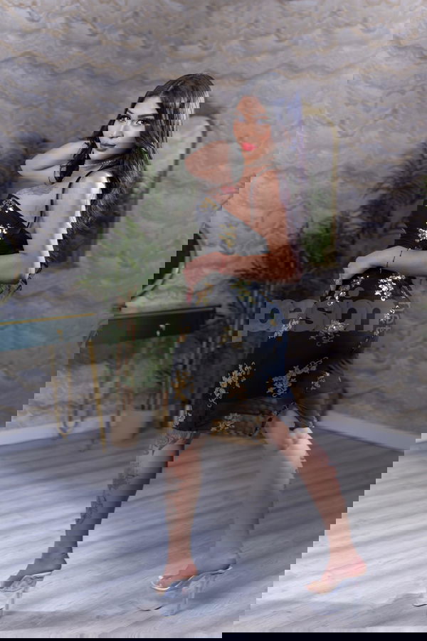 Hola, soy Cristal, una chica Trans simpática y dulce. Me encantaría compartir un buen rato con gente de aquí.  Cristal Rous, trans, putas Alicante no, escorts Alicante no