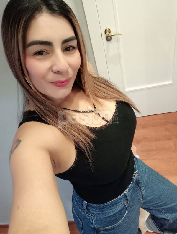 Hola, soy Violeta, una colombiana con mucha energía y ganas de conectar con gente que comparta buenas vibras. Soy carismática y siempre llevo una sonrisa. Me encanta salir y disfrutar de una buena charla, haciendo de cada momento algo especial. Si buscas una compañía que haga más llevaderos los días, aquí estoy. Mi móvil: 647409201¡No dudes en llamarme y descubrir más sobre mí! Violeta, mujeres, putas Albacete no, escorts Albacete no