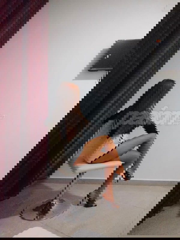 ¡Hola! Soy Mía, una chica colombiana y extrovertida. Me encanta vivir la vida de forma relajada, disfrutando de los pequeños momentos. Busco planes variados, desde un día en la playa con buena compañía, hasta salir de fiesta y bailar sin parar o disfrutar de un buen desayuno en una terraza. Me gustaría conocer a chicos con intereses similares para compartir buenos ratos. Si quieres, no dudes en contactarme. Mi móvil es 631161690, estaré encantada de charlar contigo. ¡Hasta pronto! Mía, mujeres, putas Toledo no, escorts Toledo no