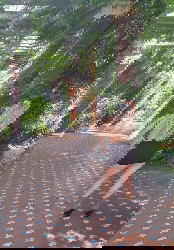 Hola, soy Natalia, ¡la mar de divertida y atenta! Estoy en el centro de Bilbao y busco conocer a chicos para pasar un buen rato. Si te mola la fiesta y buscas buen rollo, no dudes en llamarme. ¡Nos vemos! NATALIA, mujeres, putas Vizcaya no, escorts Vizcaya no