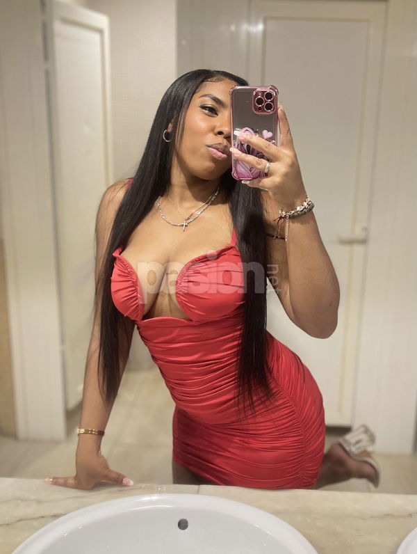 Soy María, una morena latina. Me encanta ser cercana, siempre buscando disfrutar al máximo de buenos planes y compartiendo aficiones. ¡Espero que hablemos pronto! María, mujeres, putas Gijón no, escorts Gijón no