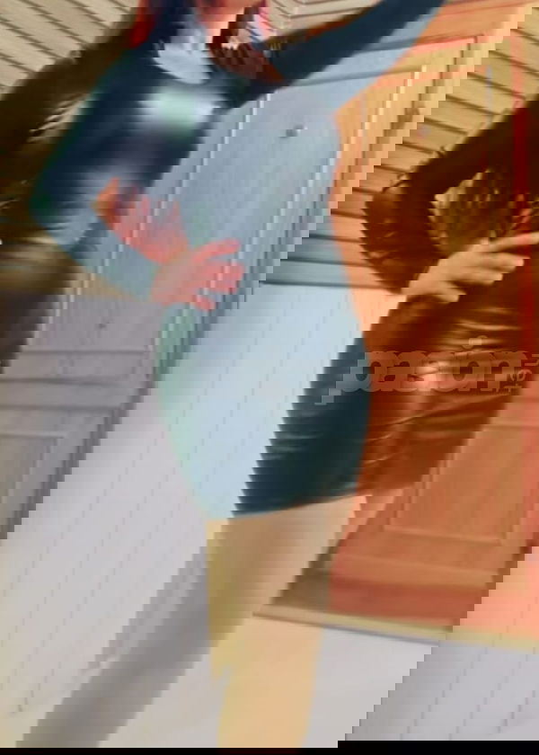 Soy Luna, una chica llena de energía y con ganas de disfrutar cada instante. Me encanta escapar de la rutina y aprovechar momentos únicos, como un atardecer que se queda en la memoria. Me encantaría conocerte y que sientas esa vibra positiva en cuanto nos veamos. Si te apetece, podemos pasear o simplemente tener una buena charla. ¡Espero tu mensaje! LUNA UNIVERSITARIA CON GANAS DE DIVERTIRSE, mujeres, putas Madrid no, escorts Madrid no