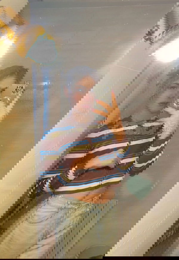 Soy Emma, una joven rubia trans de 20 años que acaba de llegar. Estoy llena de energía y con ganas de conocer gente nueva. Me considero simpática, respetuosa y divertida, así que seguro que lo pasamos genial. Me encanta explorar, visitar sitios interesantes y disfrutar de buena música, cine, teatro y literatura. Si te apetece, podemos quedar y charlar un rato. ¡Espero conocerte pronto! EMMA, trans, putas Castellón no, escorts Castellón no