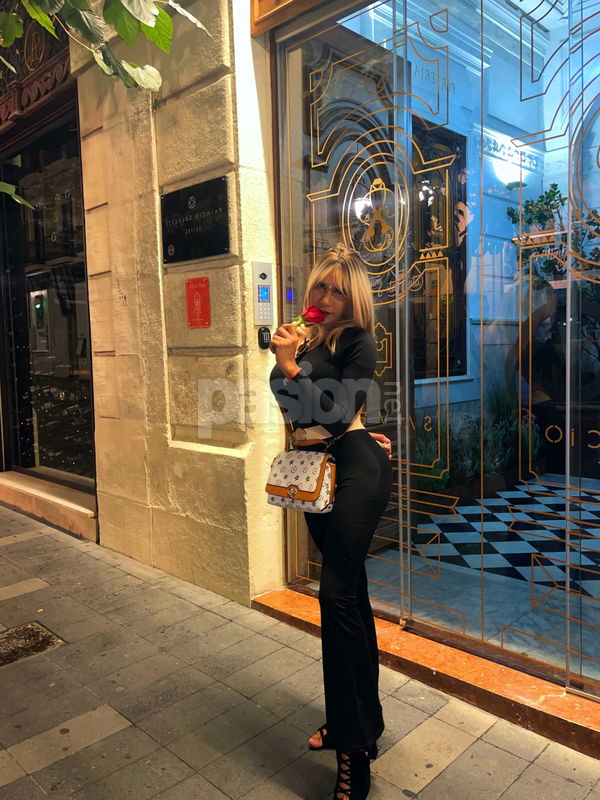 No te pierdas la oportunidad única de conocerme. Vas a quedar alucinado con mi forma de ser tan guay. No te lo pienses más y manda un mensaje por WhatsApp. Rubia preciosa en Alicante, trans, putas Alicante no, escorts Alicante no