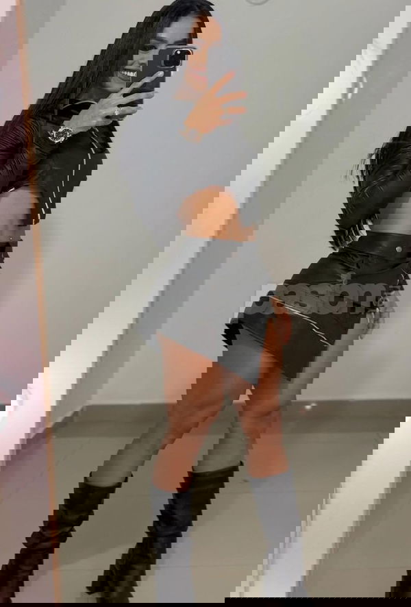 Chica colombiana de joven, llena de ganas de aprender y experimentar nuevas aventuras.. Soy una persona divertida y me encanta salir y disfrutar. Jessica, mujeres, putas Madrid no, escorts Madrid no