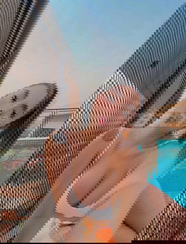 ¡Hola! Soy Ivanna, tengo 22 años y soy paraguaya, actualmente resido en Madrid, en Plaza Castilla. Soy una persona cariñosa, apasionada y educada, siempre sonriente y lista para disfrutar de un encuentro memorable. Estoy emocionada por conocer a personas con las que disfrutar de buenos momentos, ya sea en un plan tranquilo, un viaje o en ocasiones especiales. También puedo desplazarme. ¡Hasta pronto! Ivanna Paraguaya 22 años, mujeres, putas Madrid no, escorts Madrid no