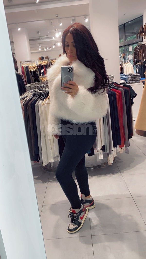 Soy Kamila, una chica trans bastante femenina. Estoy aquí para charlar y organizar algo divertido. ¡Espero poder conectar contigo pronto! KAMILA, trans, putas Barcelona no, escorts Barcelona no