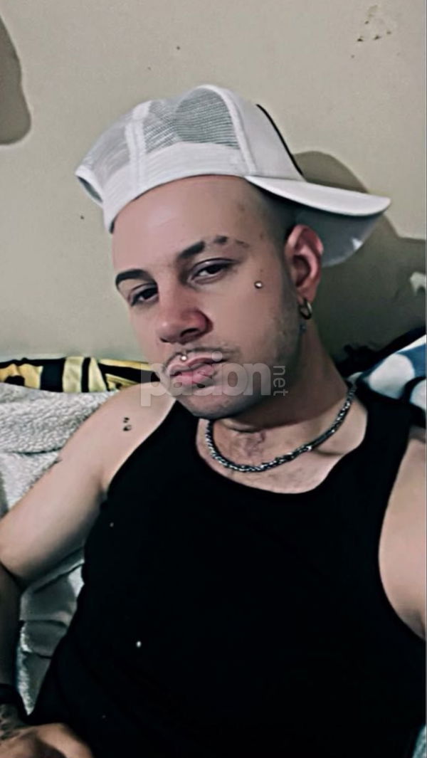 Chico gitano de 175 cm y 70 kg, con un cuerpo atlético y que se cuida mucho. Si quieres hablar, envíame un mensaje. Importante: no acepto llamadas ocultas. Gitano atlético, hombres, putas Barcelona no, escorts Barcelona no