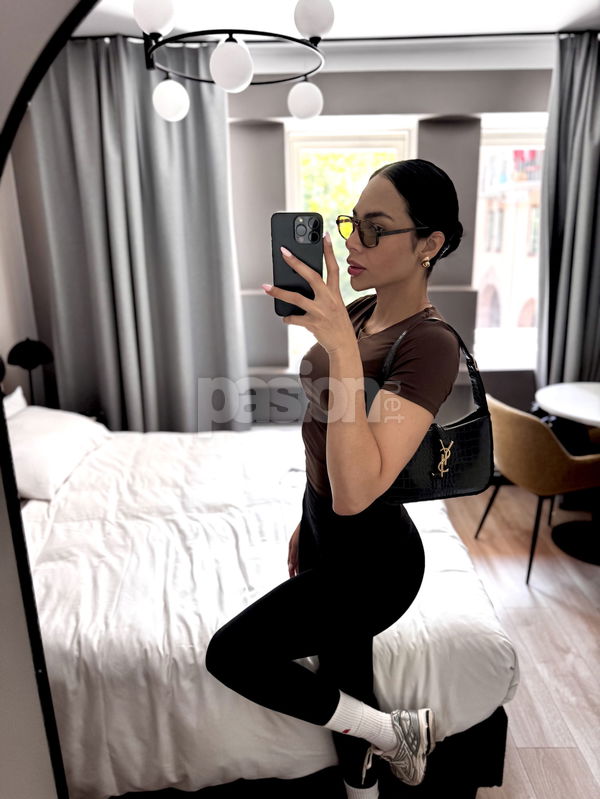 Hola, soy Pamela y estoy aquí por primera vez. Tengo ganas de vivir algo especial, lleno de conexión. Me encanta ofrecer un trato cercano, donde cada palabra y mirada importa. Quiero momentos sinceros para reír, compartir secretos y disfrutar de cada instante. Mi móvil es 695129728. Estaré en la ciudad solo unos días, así que cada encuentro puede ser único. Si buscas a alguien con quien disfrutar y sentirte vivo, no dudes en llamarme. Juntos podemos crear recuerdos inolvidables. Pamela, mujeres, putas Gijón no, escorts Gijón no