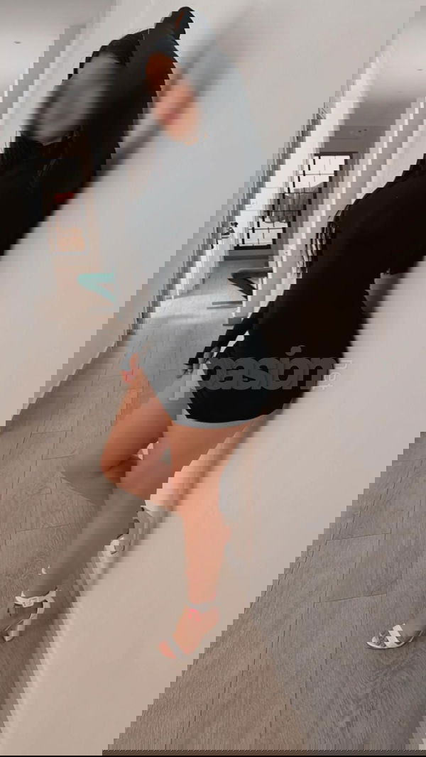 Ven a experimentar un descanso reparador y desconecta de tus preocupaciones por un rato. Dedica unos minutos a tu bienestar porque te lo mereces. El trabajo puede ser estresante y es fundamental encontrar un momento para relajarte. Lista para ofrecerte una experiencia que te hará sentir renovado. RELÁJATE Y DISFRUTA, mujeres, putas Valencia no, escorts Valencia no