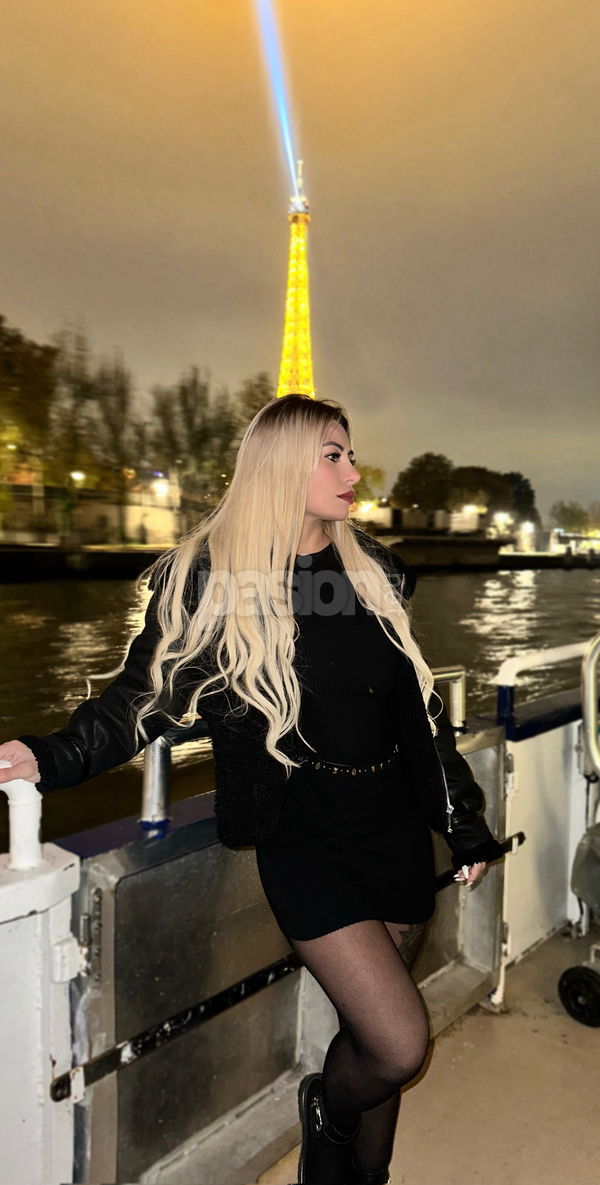 Soy una modelo de Argentina, dulce y simpática, con un toque de elegancia. Busco disfrutar y compartir buenos momentos, siempre con buena energía. Me encanta que me traten bien. rubia guapa y estilizada, mujeres, putas Madrid no, escorts Madrid no