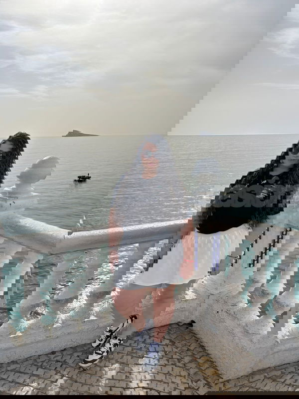 Hola a todos, soy Luna, una brasileña de 20 años recién llegada a Denia. Estoy emocionada de conocer a un caballero con el que pasar un buen rato. Si tienes ganas de disfrutar de momentos especiales, no dudes en contactarme. Estoy lista para una experiencia inolvidable a tu lado. ¡Escríbeme o llámame! 🥰❤️ Chica brasileña nueva en Denia, mujeres, putas Alicante no, escorts Alicante no