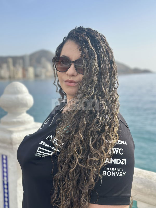 Hola a todos, soy Luna, una chica brasileña de 20 años recién llegada a Denia. Estoy llena de energía y con ganas de pasar un buen rato junto a un hombre con clase. No esperes más, mándame un mensaje o llámame y preparémonos para vivir un momento especial. 🥰❤️ Chica brasileña recién llegada a Denia, mujeres, putas Alicante no, escorts Alicante no