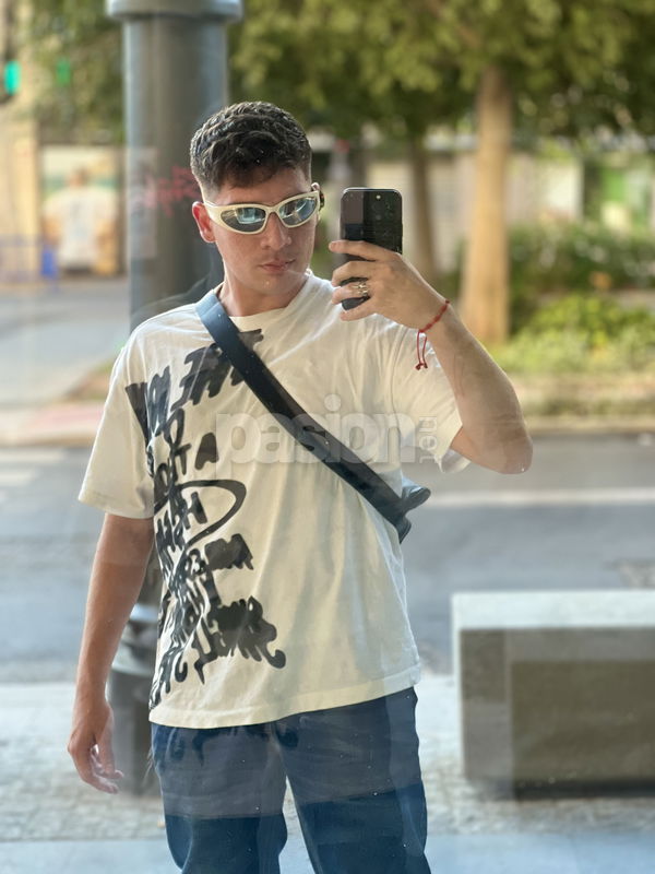 Chico colombiano, gay, putas Madrid no, escorts Madrid no