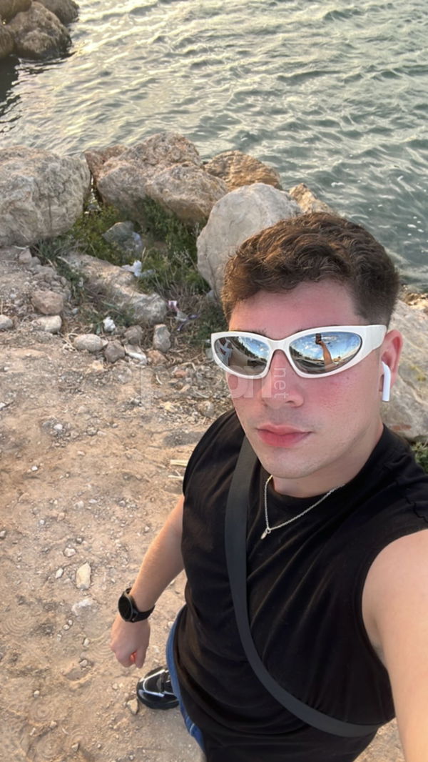Chico colombiano, gay, putas Madrid no, escorts Madrid no