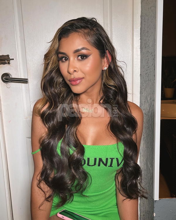 Soy una chica trans que disfruta de momentos únicos. De estatura pequeña, morena, delgada y con un encanto especial, me destaco por mi belleza y cercanía. Me considero auténtica y carismática, perfecta para quienes valoran la buena compañía. Siempre llevo una sonrisa y una actitud positiva para que te sientas a gusto. Nikol, trans, putas Málaga no, escorts Málaga no