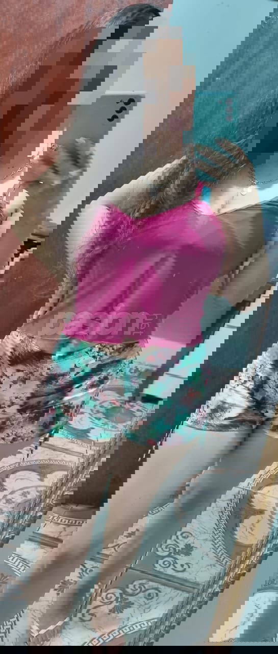 Hola, soy una chica paraguaya que acaba de llegar. Soy simpática, femenina y tengo una energía que te va a encantar. Estoy aquí para disfrutar de experiencias agradables con la gente local. Si te gustaría conocer a alguien con un toque diferente, no dudes en escribirme. Mi móvil es: 602732052. Daiana, mujeres, putas Murcia no, escorts Murcia no