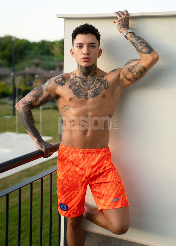 Soy un chico latino carismático, con saber estar y muy majo. Sería genial que me escribas y podamos conocernos. Joven colombiano recién llegado, gay, putas Gijón no, escorts Gijón no