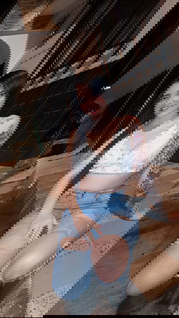 Soy una chica colombiana llena de energía y con ganas de aventuras y divertirme con momentos de risas y fiesta. Si te animas a conocerme, llámame. SEGURA DE QUE LO VAMOS A PASAR MUY BIEN, mujeres, putas Valencia no, escorts Valencia no