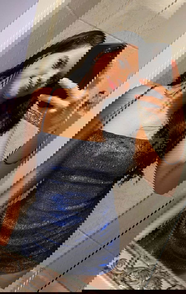 Atrévete para disfrutar de momentos únicos con un toque de locura que nos haga reír sin parar, me gustaría descubrir tu lado más atrevido y así escapar un poco de la monotonía. ¿Te animas? CARAMELO, mujeres, putas Valencia no, escorts Valencia no