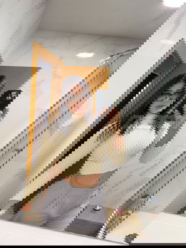 Soy una mujer con mucha personalidad y encanto, lista para conocer a hombres que resulten interesantes y que se presten a cualquier plan aventurero. Estoy aquí para vivir momentos únicos y despertar tu curiosidad. Si tienes ganas de charlar o conocernos mejor, no dudes en escribirme. Chica latina encantadora, mujeres, putas Valencia no, escorts Valencia no