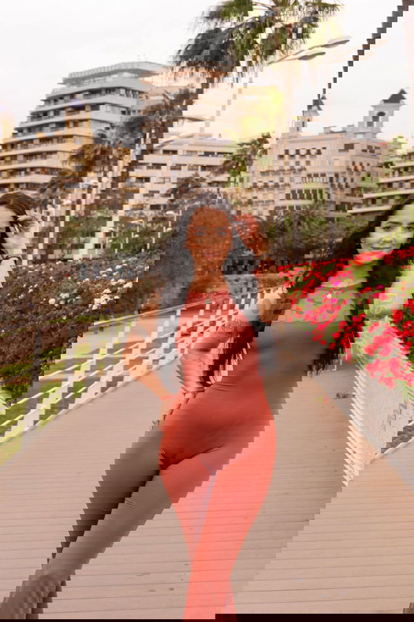 Soy una chica con una figura atractiva y una personalidad fascinante. Me encanta conectar con personas y vivir momentos intensos. Me cuido, me gusta ir al gimnasio y llevar un estilo de vida saludable. ¡Vamos a charlar y ver qué surge! Puedes contactarme. Chica muy guapa, mujeres, putas Valencia no, escorts Valencia no