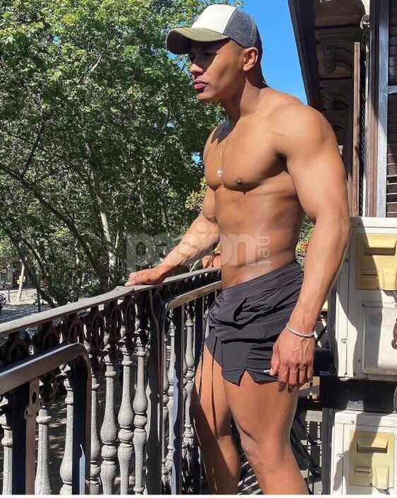 Hola, soy Salvador, un chico deportista y con buena presencia, tal como puedes ver en mis fotos. Estoy aquí para disfrutar de buenos momentos juntos. Soy amable, educado y siempre respetuoso, así que no dudes en escribirme. Salvador, gay, putas Navarra no, escorts Navarra no