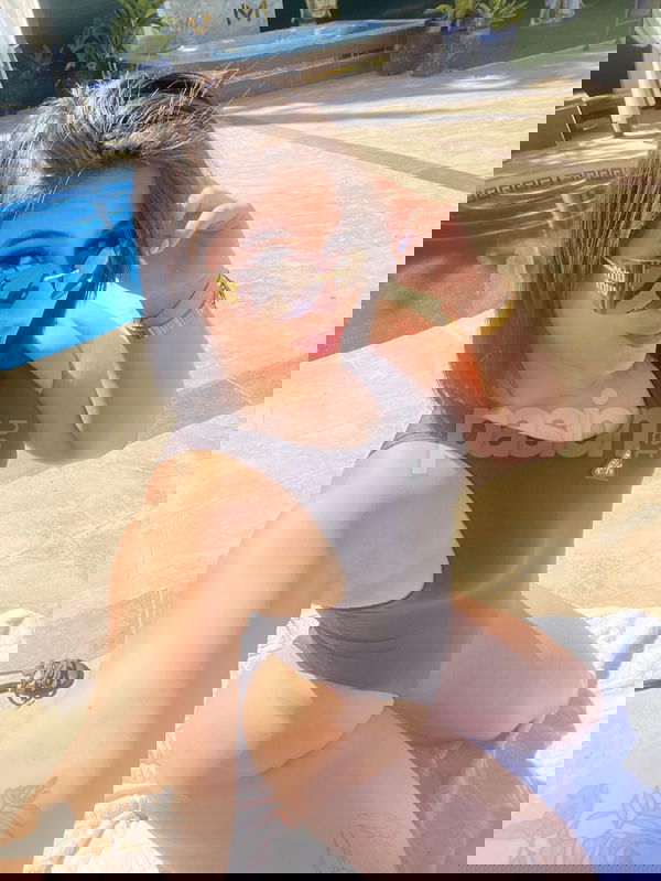 Enigmática y entretenida, mujeres, putas Barcelona no, escorts Barcelona no