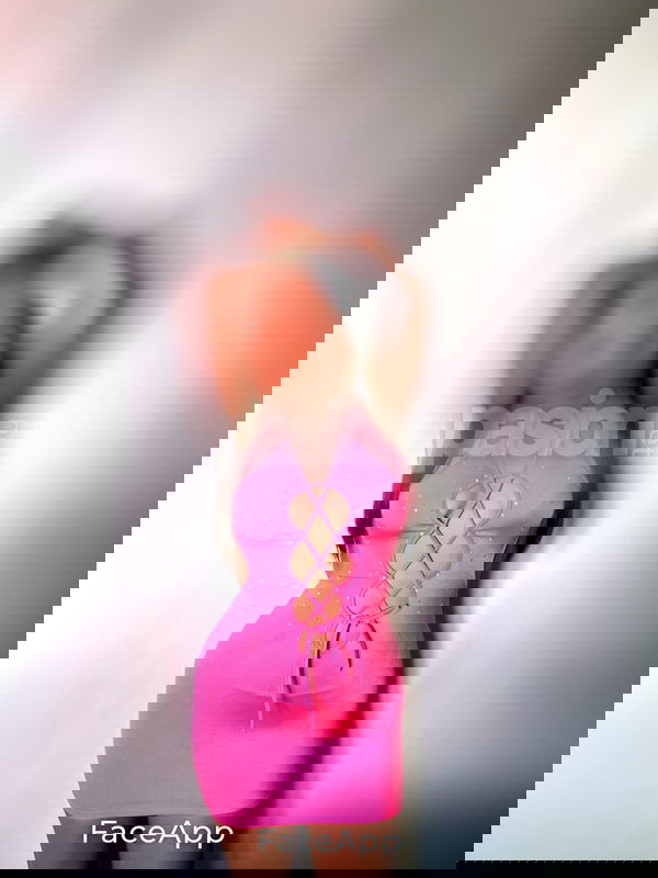 Soy un torrente de emociones y diversión, ¿Te atreves a descubrir lo que podemos compartir? Ven y vive momentos únicos conmigo.  Solo buenas vibras, mujeres, putas Barcelona no, escorts Barcelona no