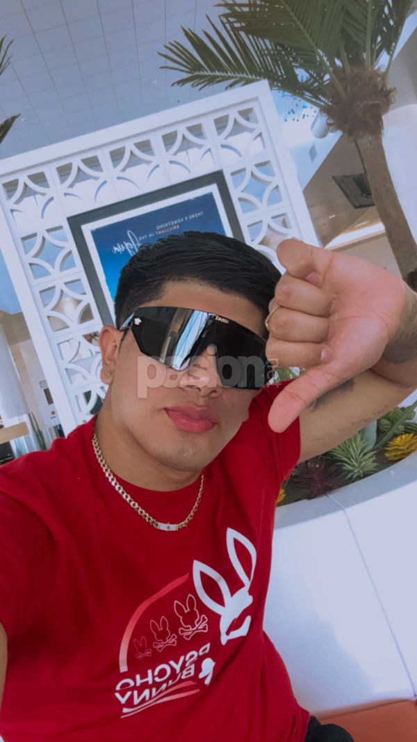 ¡Hola! Soy Thiago, tengo 24 años y vengo de Latinoamérica. Estoy aquí para ofrecerte toda mi atención y dedicación. Me encanta explorar diferentes dinámicas y estoy abierto a nuevas experiencias. No dudes en contactarme para charlar y conocernos un poco mejor. THIAGOFITT, gay, putas Madrid no, escorts Madrid no