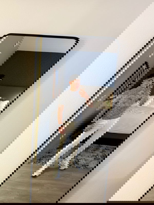 Hola, soy Thiago, tengo 24 años. Encantado de conocerte. Me apasiona explorar diversas dinámicas y adaptarme a lo que busques. Estoy abierto a viajar. Si te interesa saber más, no dudes en contactarme. Estoy aquí para lo que necesites. THIAGOFITT, gay, putas Madrid no, escorts Madrid no