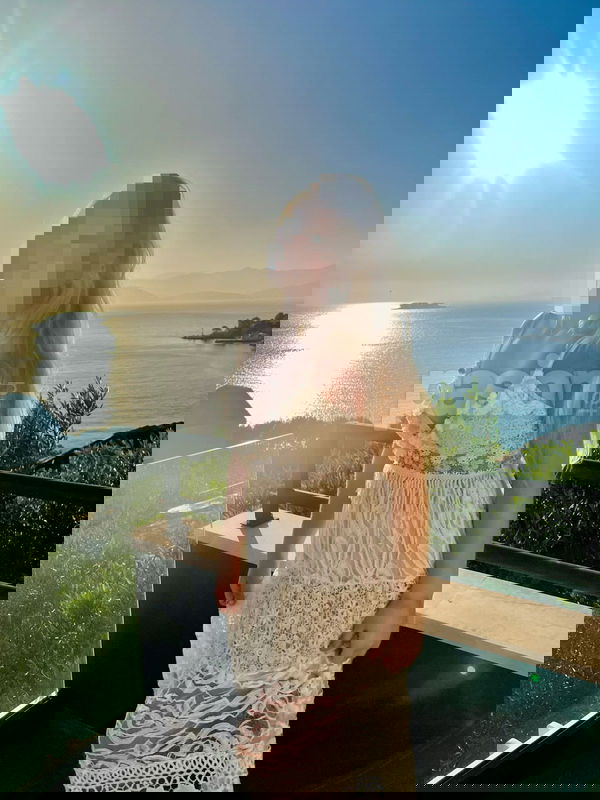 Cada momento es importante para pasarlo bien y más si es con alguien donde se crea buena conexión desde el primer momento, lo importante es vivir buenos ratos. La química y el ambiente son un factor importante. ¿Vas a dejar pasar la oportunidad de que nos conozcamos?  Chica gallega, mujeres, putas La Coruña no, escorts La Coruña no