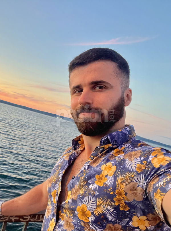 Solo hombres mayores de 50, gay, putas Barcelona no, escorts Barcelona no