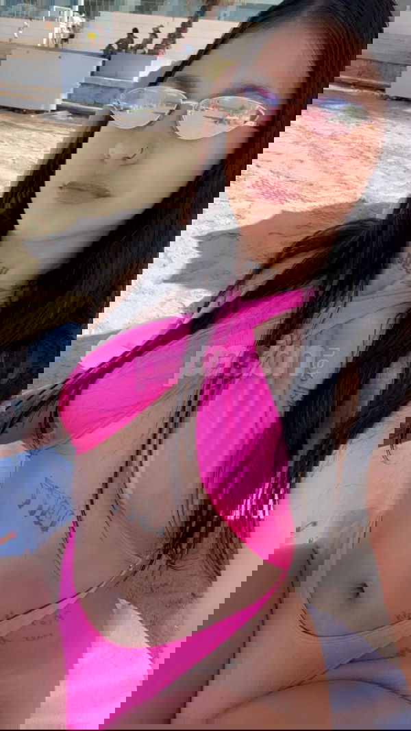 Hola, soy Valentina y soy de Colombia. Tengo 23 años, 1,57 m de altura y 60 kg. Soy extrovertida, cercana, alegre e independiente: Me atraen hombres educados, serios y que sepan valorar a una mujer, además de ser atractivos. No dudes en escribirme o llamarme, tengo WhatsApp y podemos conversar por esa vía. MORENA curvy, mujeres, putas Mallorca no, escorts Mallorca no