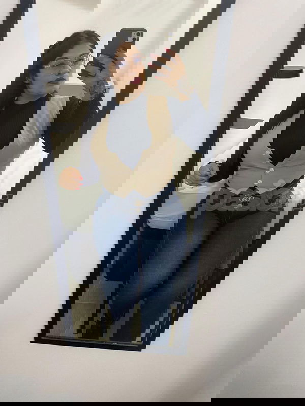 Somos dos jóvenes colombianas de 23 y 24 años encantadoras, resueltas, sociables y muy divertidas. Nos encanta salir por ahí. Si quieres, podemos quedar para conocernos.
Amigas colombianas, mujeres, putas Málaga no, escorts Málaga no