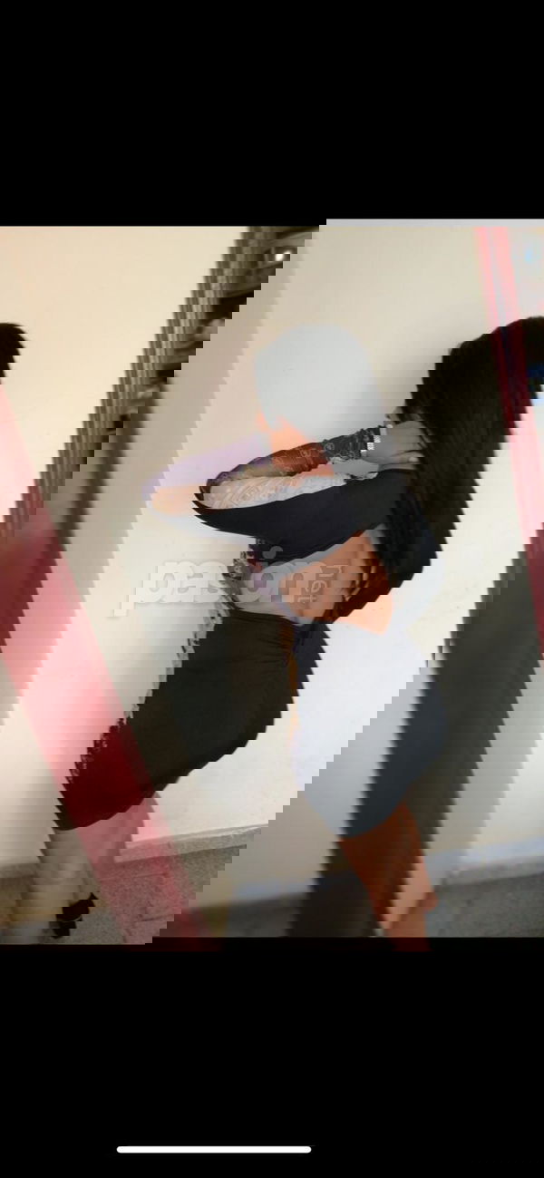 Hola cariño, soy NATHALIA, una profesional del masaje aquí para cuidar de ti. Mi enfoque se centra en tu bienestar, así que prepárate para disfrutar de una relajación total que te hará sentir increíble. NATHALIA, mujeres, putas Barcelona no, escorts Barcelona no